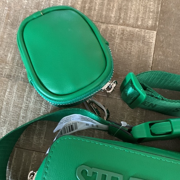 NWOT Steve Madden Kelly Green Belt Bag - Picture 2 of 4